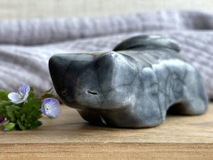 Gentle grey cat kami guardian spirit sculpture | Shinto shamanism raku statue