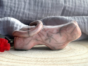 Sleepy pink cat kami sculpture | cute guardian for Shinto, shamanism