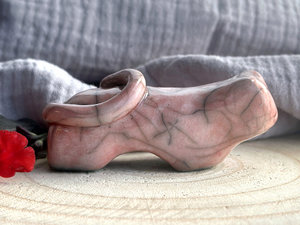 Sleepy pink cat kami sculpture | cute guardian for Shinto, shamanism