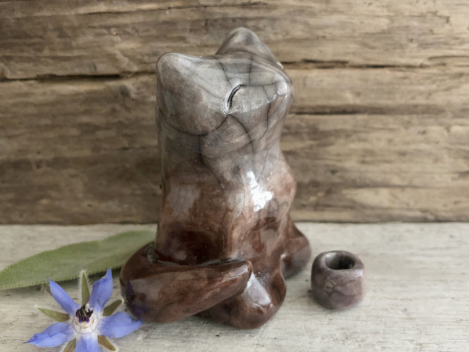Happy kitsune fox kami nature spirit sculpture | Shinto Inari, shamanism statue