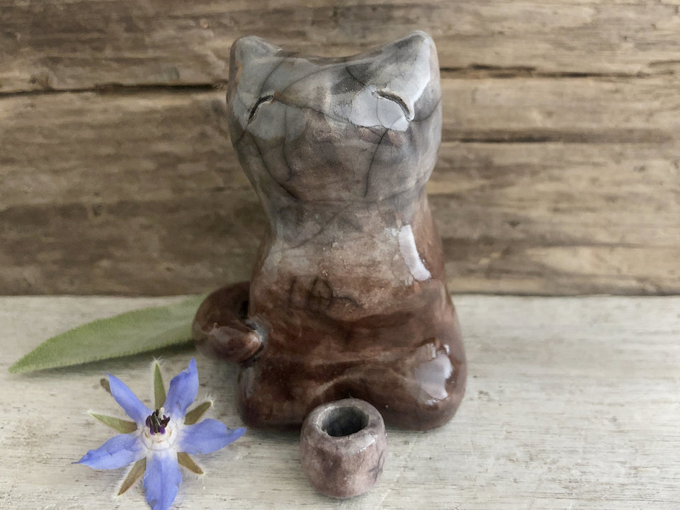 Happy kitsune fox kami nature spirit sculpture | Shinto Inari, shamanism statue
