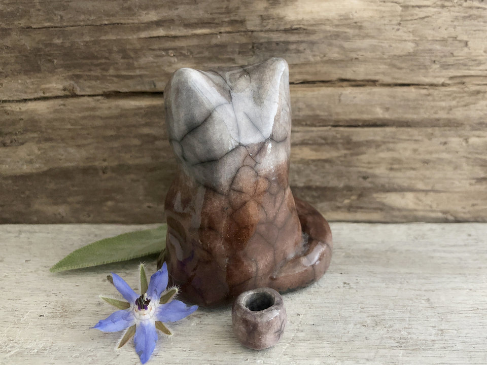 Happy kitsune fox kami nature spirit sculpture | Shinto Inari, shamanism statue