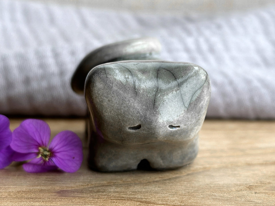 Sleepy grey cat kami guardian spirit sculpture | Shinto shamanism raku statue