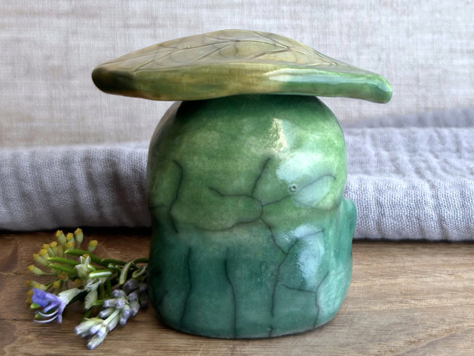 Concerned plant guardian nature spirit statue | Shinto shamanism earth kami sculpture