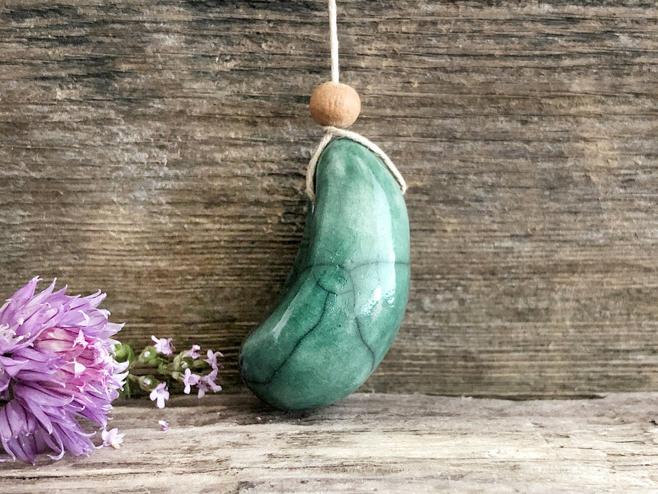Calm worry thumbstone pendant (green) w/ sandalwood | stress talisman, sensory jewellery