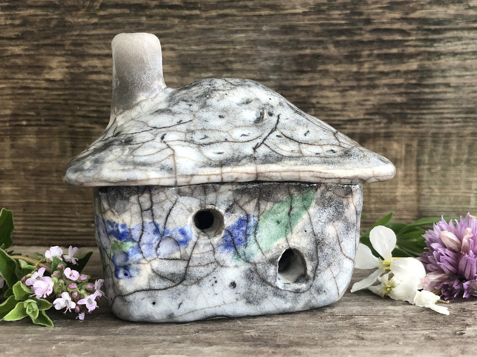 Gatekeeper's cottage, raku spirit house, kurinuki ceramic | Shinto shrine, pagan altar, shamanism | witch, magical, fairycore