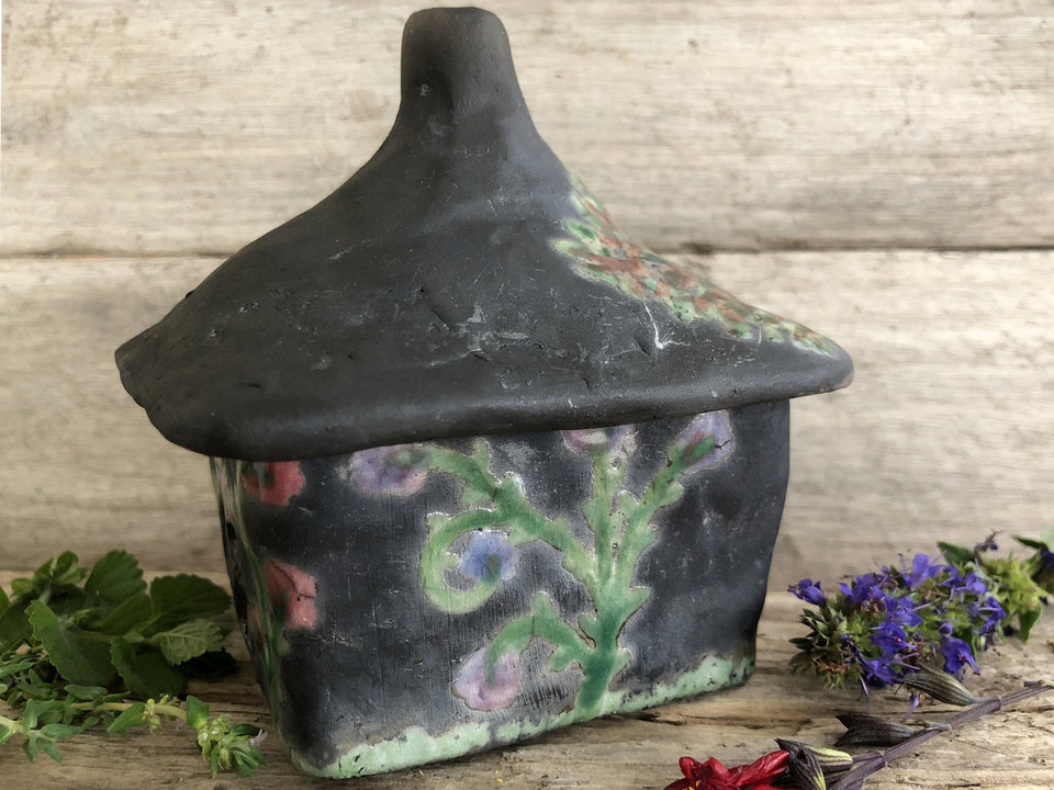Violet cottage, raku spirit house, kurinuki ceramic | Shinto shrine, pagan altar, shamanism | witch, incense, magical, fairy