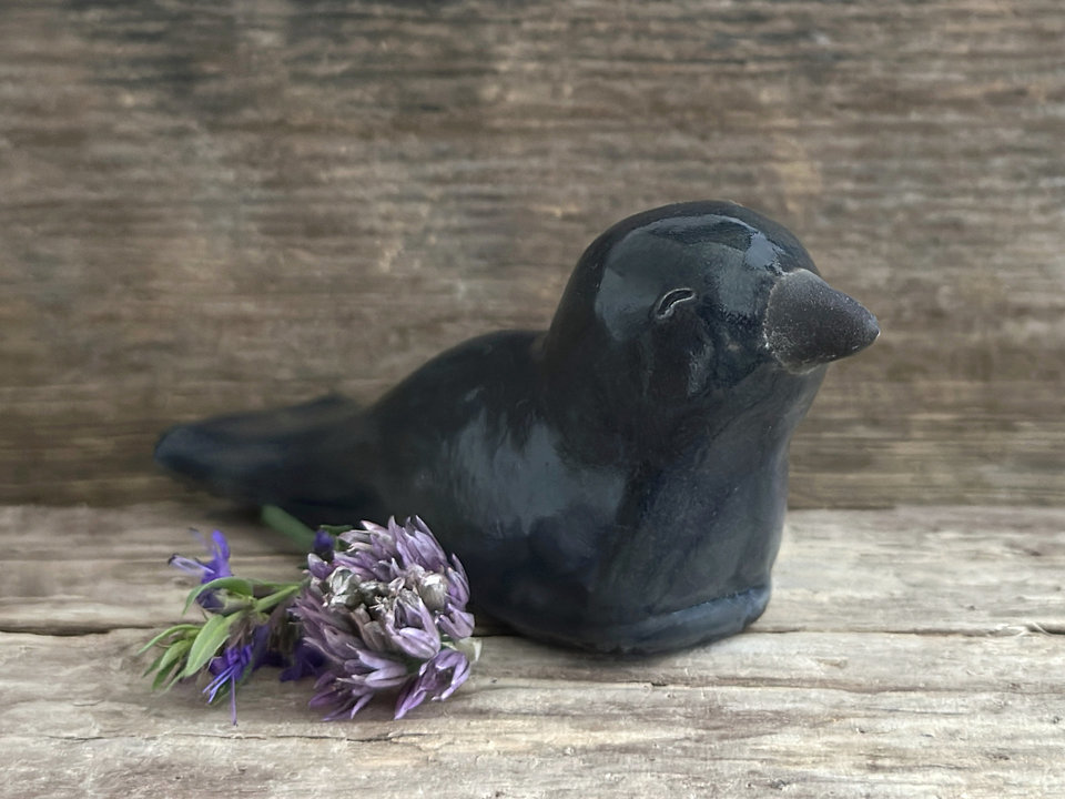 Magical raven kami nature spirit sculpture | Shinto shamanism crow totem