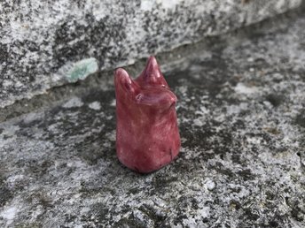 Small raku ceramic Shinto Inari kitsune fox kami statue in deep Bordeaux red. He is compant and very sweet and would be a lovely sculpture for a kamidana shrine. 
