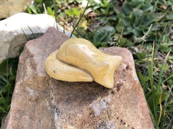 Sleepy sunshine fox kitsune raku statue | Shinto Inari Okami kamidana shrine, Shamanism, pagan, totem | Protection, healing, animal guide