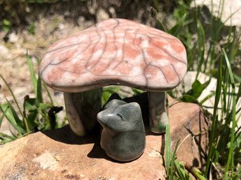 Small grey reku ceramic Shinto Inari kitsune fox kami sculpture with his very own little ceramic house. The house is glazed to look like it has a terracotta tiled roof and flowers growing up its white walls. A perfect mini shrine. 